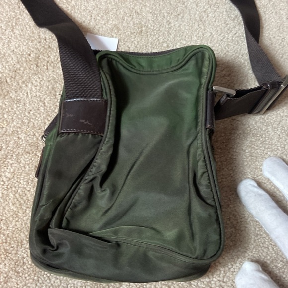 PRADA DARK GREEN NYLON CROSSBODY MESSENGER SHOULDER BAG - Picture 3 of 9